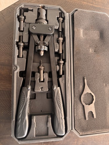 Heavy duty hand rivet tool - heavy, hand,